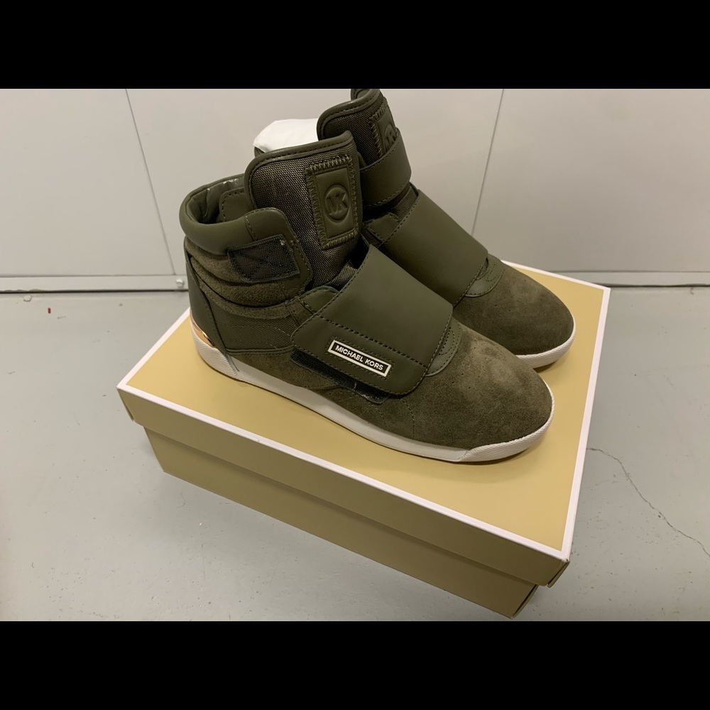 😍 NEW Michael Kors Addie Strap High Top Sneakers